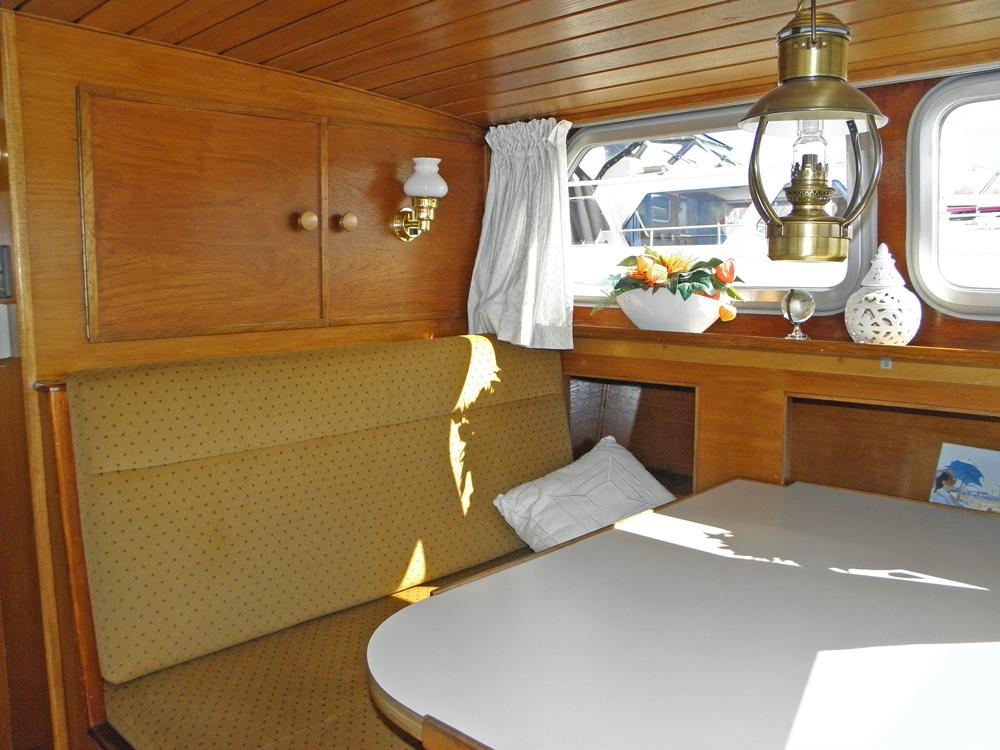 Fore ship, Accommodation